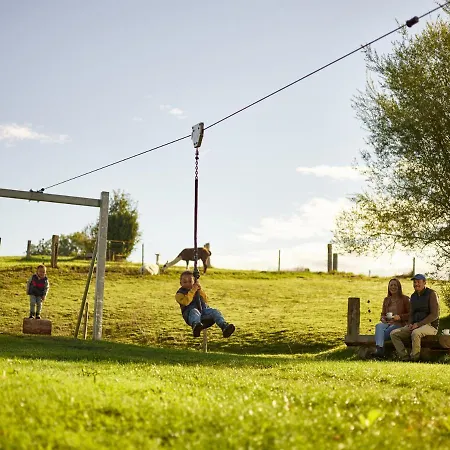 Erlebnisland Grizzlybaer * Langenbuhl