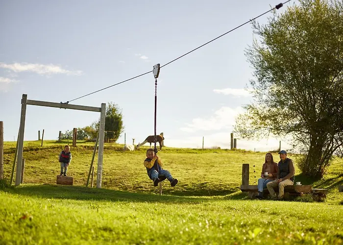 Erlebnisland Grizzlybaer * Langenbuhl