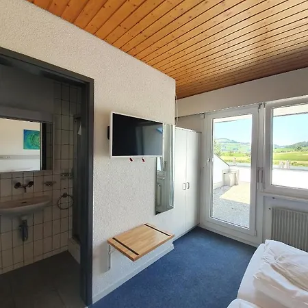 Erlebnisland Grizzlybaer * Langenbuhl